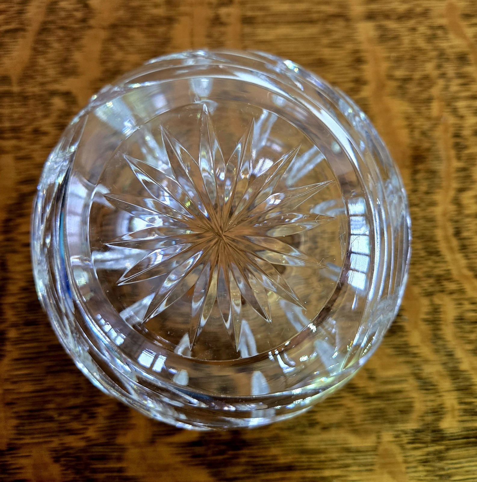 Crystal Clear Industries Radiance Diagonal Swirl 4″ Rose Bowl/Vase