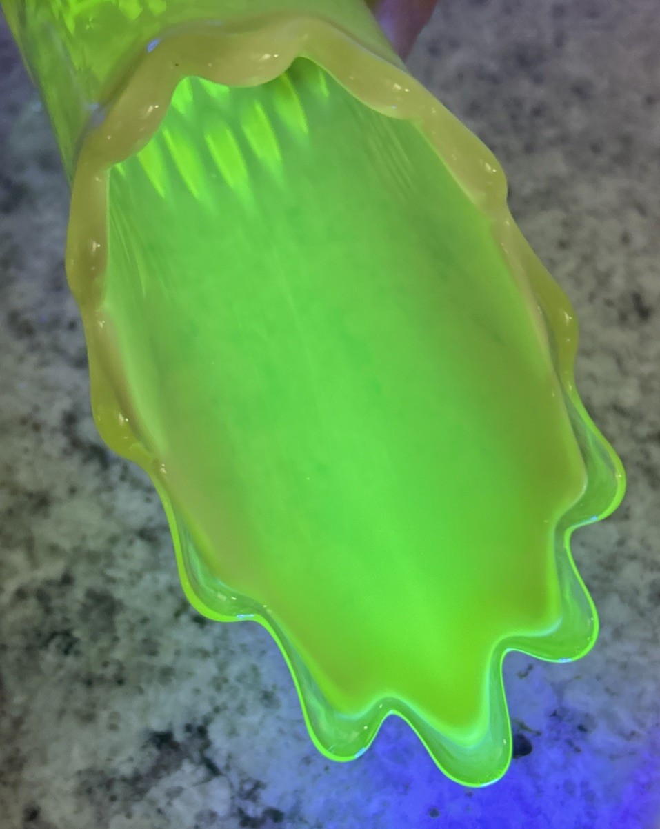 Beautiful Fenton Art Glass Uranium Green Opalescent Hobnail Swung Vase 13”-H