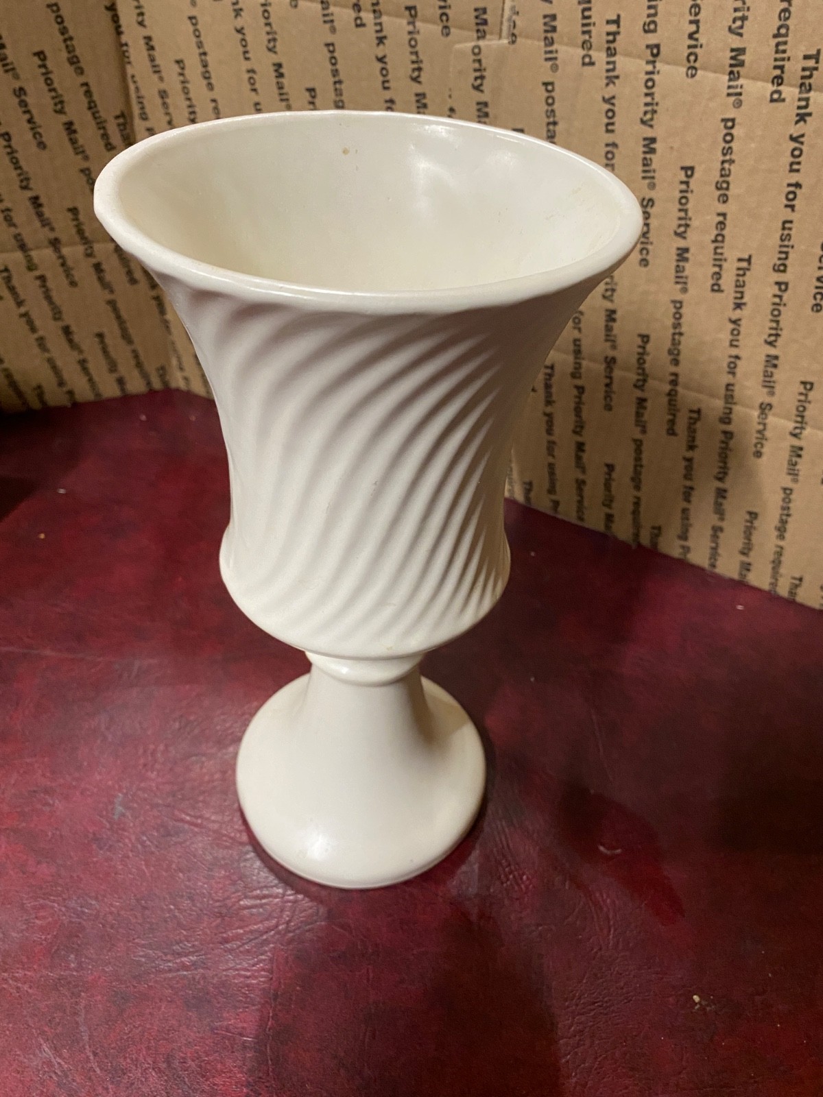 Vintage Shawnee Pottery Swirl Vase Off White Classic 10.5”