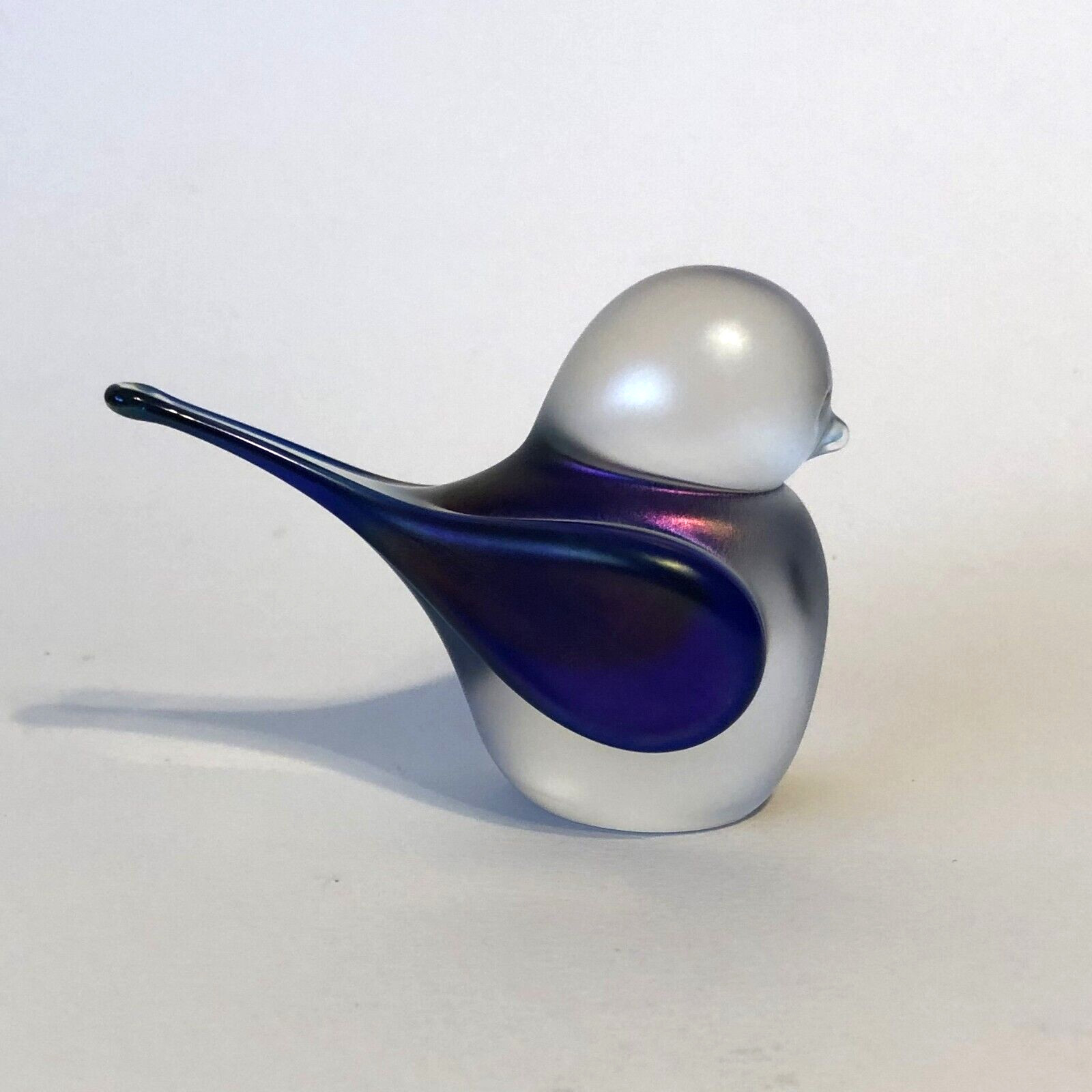 Zellique Studio Art Glass Cobalt Blue Iridescent Bird With Heart Signed 4×3″ VTG