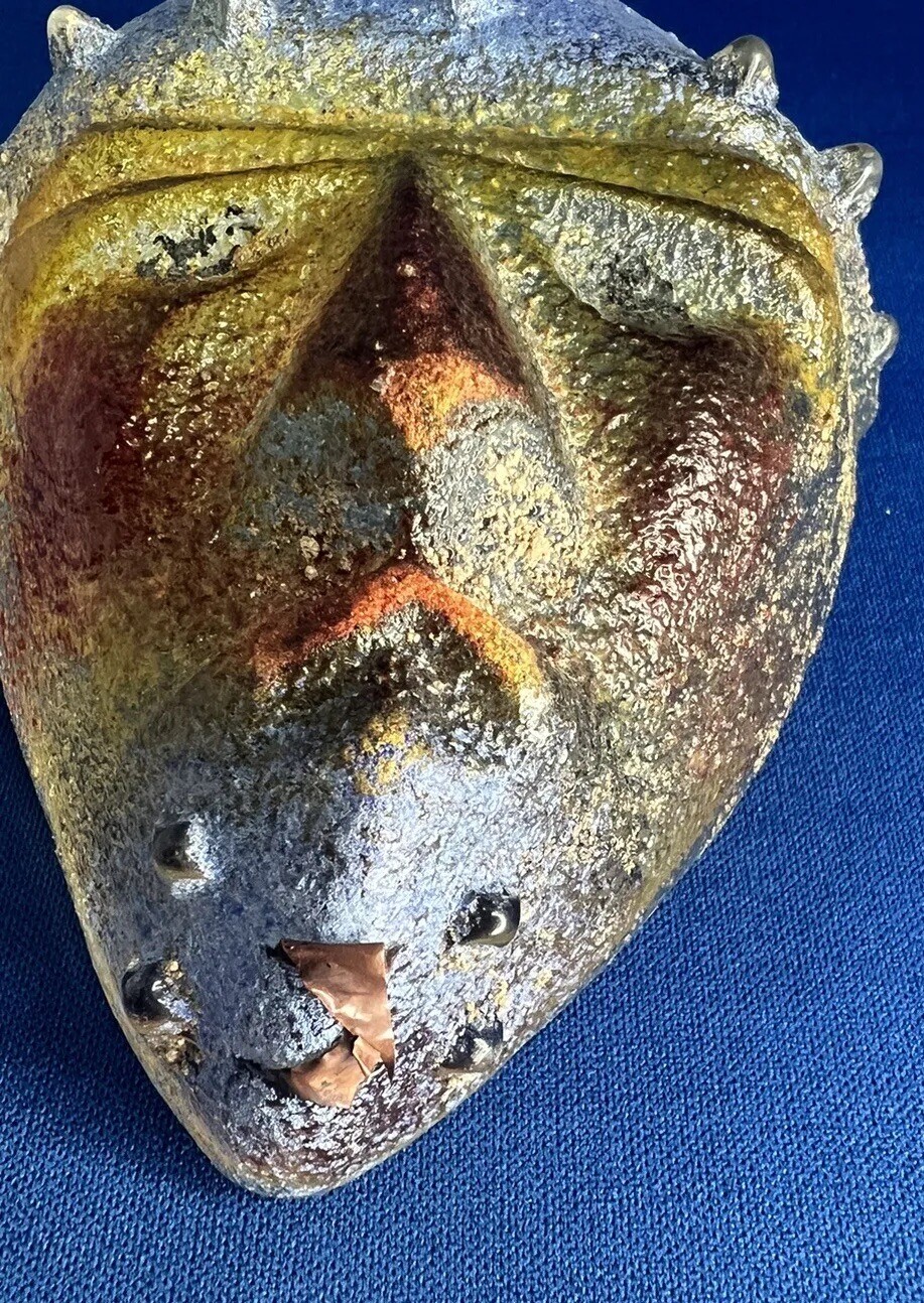 Diane Ferland signed mask ~ art glass