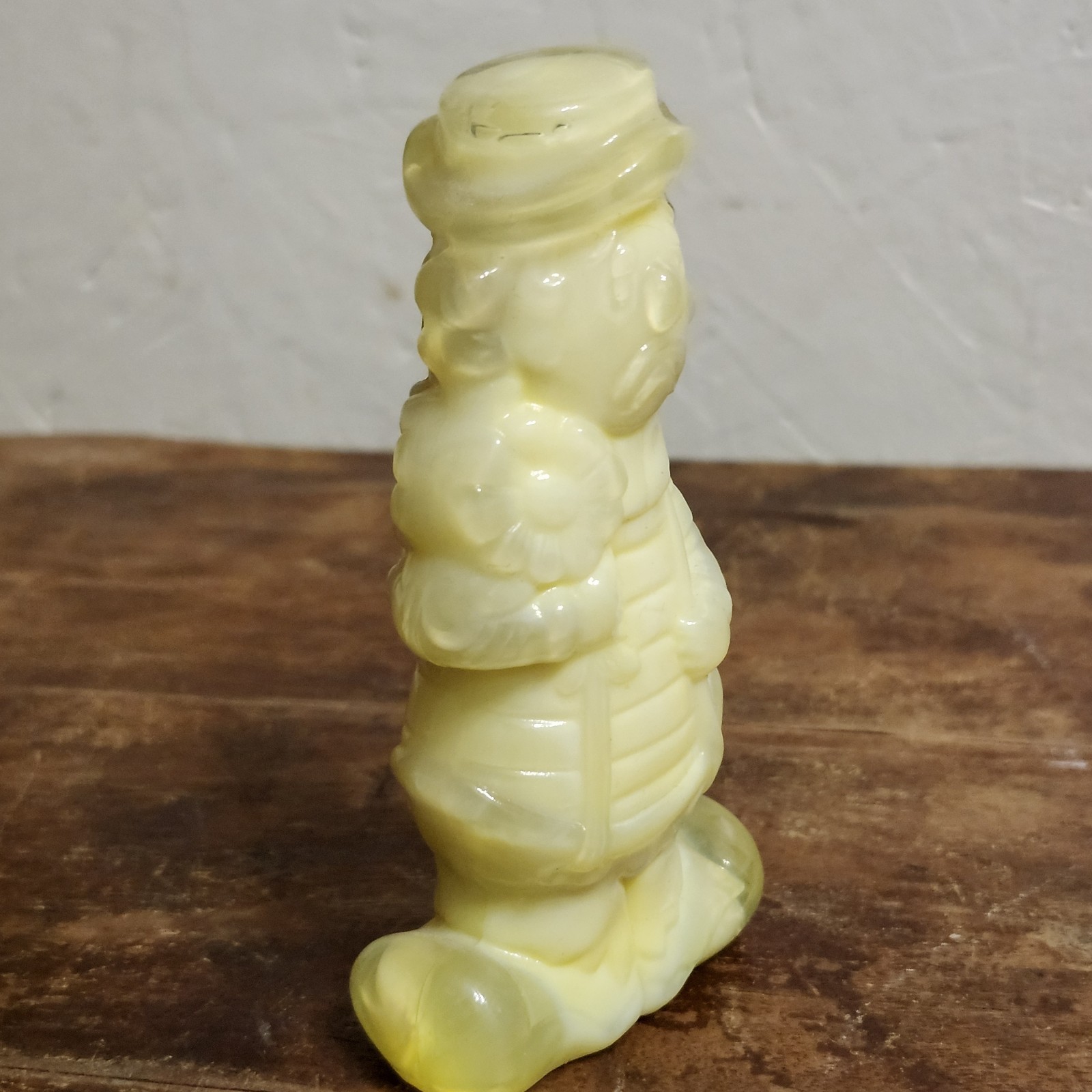 Boyd Glass Virgil Two Faced Happy Sad Clown Yellow Custard Slag Glass UV Glows