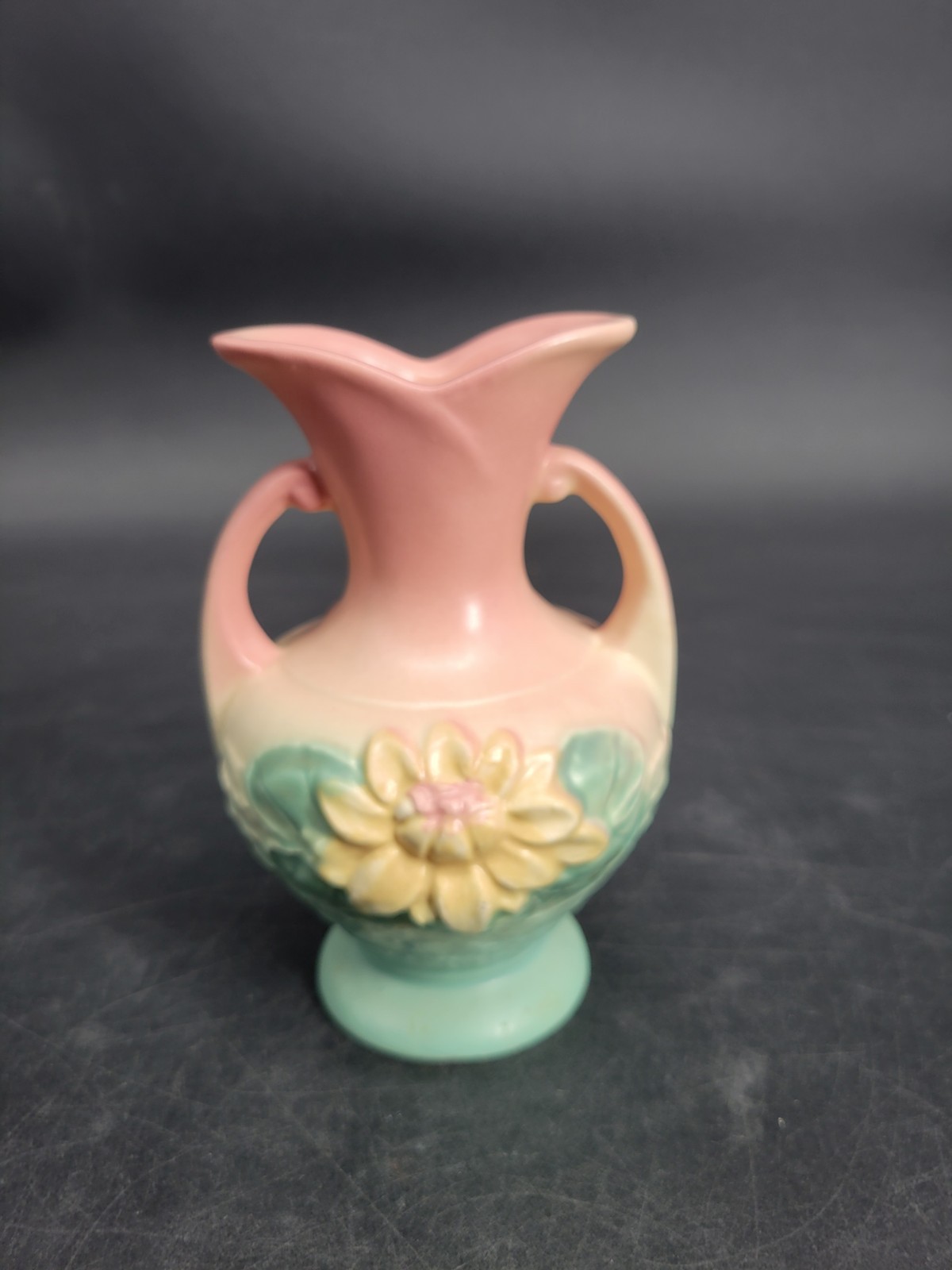 Vintage 1940s Hull Pottery U.S.A. Water Lily Line L-2 5 1/2 Inch 2-Handled Vase