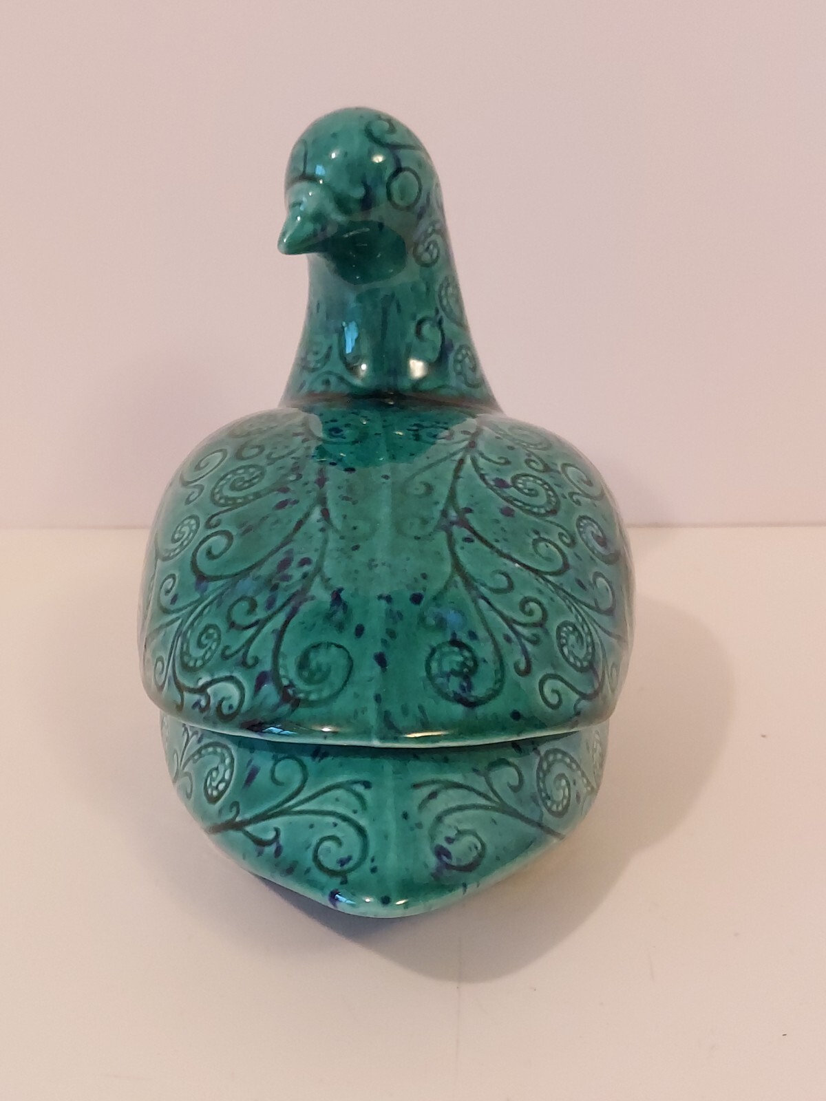 Green Scrolls Pottery Bird Figure Trinket Box Signed
