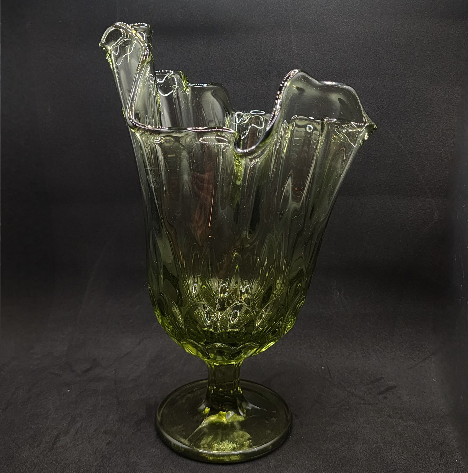 Vtg Fenton Colonial/Avacado Green Sung Handkerchief Glass Vase, Celery, Pedestal