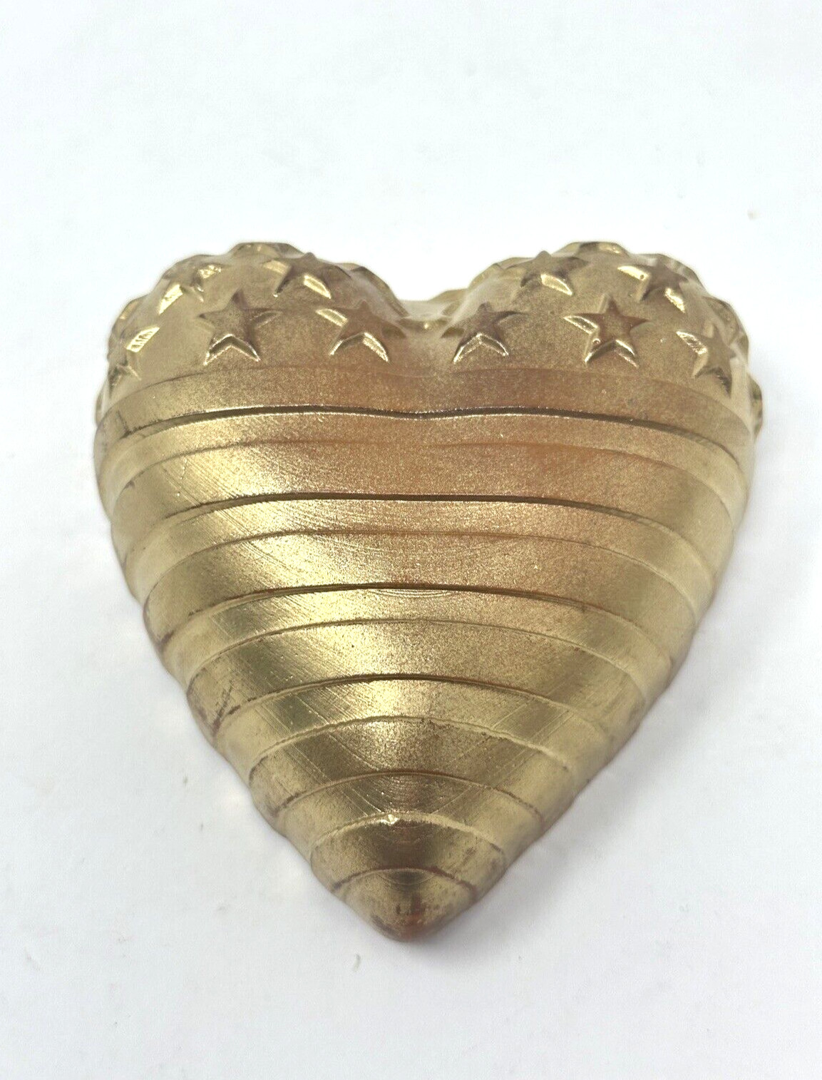 Robin Lehman Cast Art Glass Patriotic Gold Heart Paperweight 3″ Stars & Stripes