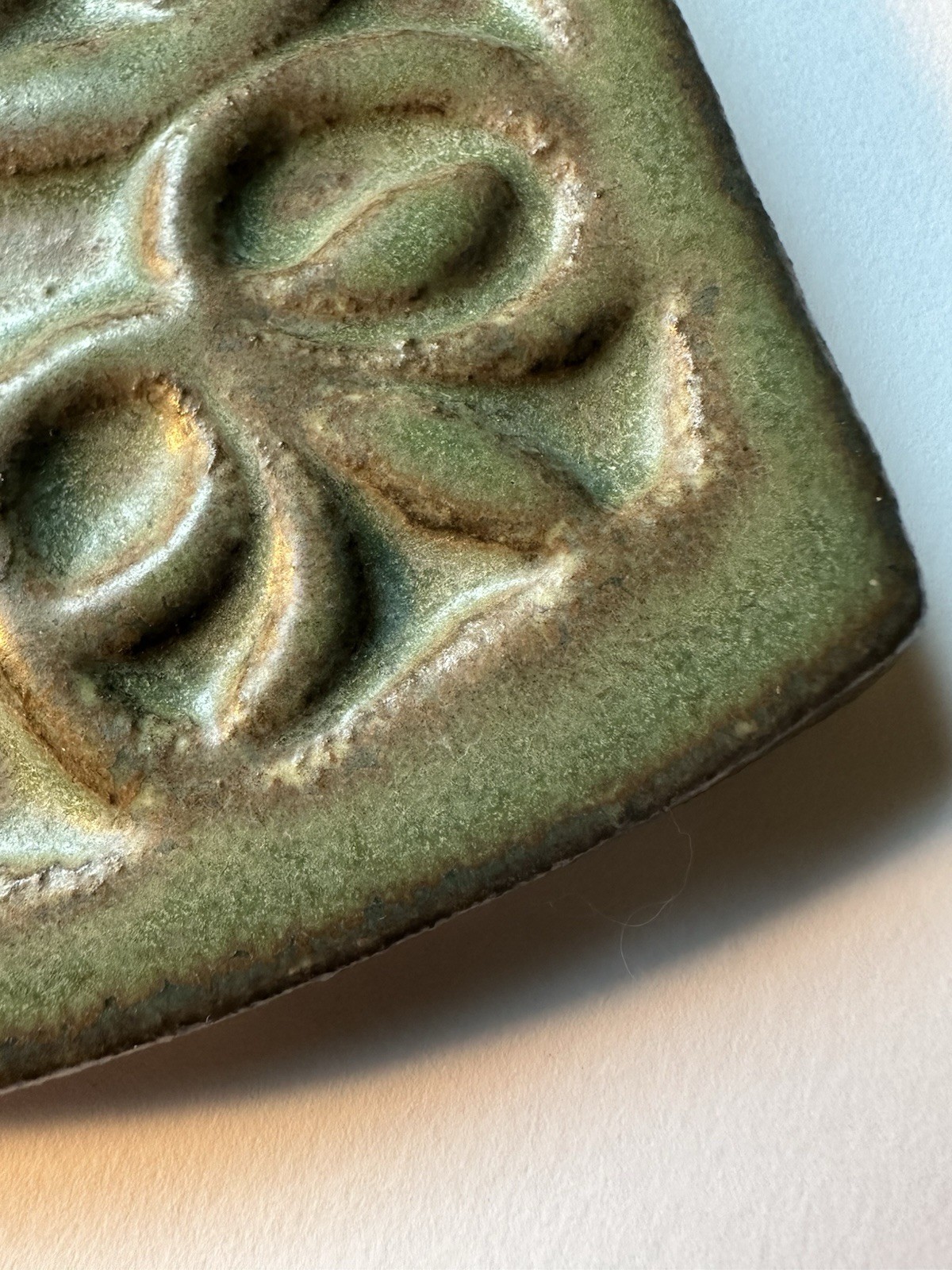 Arts n Crafts Pewabic Pottery Heart Shape Ceramic Tile Green Floral Detroit 1996