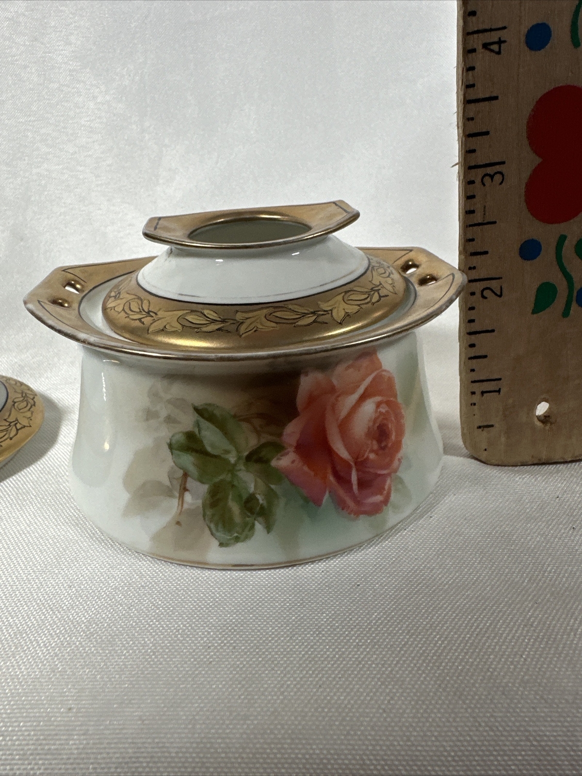 REINHOLD SCHLEGELMILCH RS GERMANY 3 PIECE VANITY DECORATION ROSES GOLD 1880’s