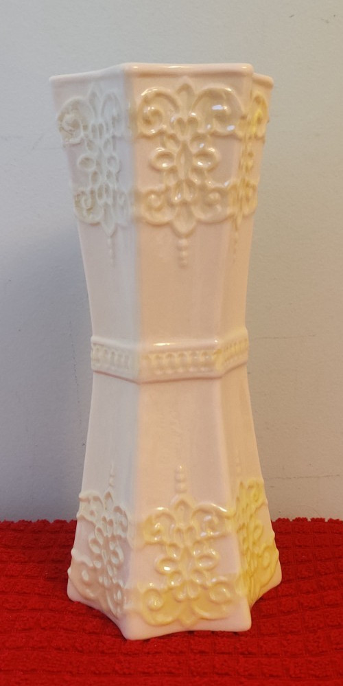 Belleek CELTIC VASE 7.75 inch Hexagon Green Mark 6-1965-80 Estate Find!