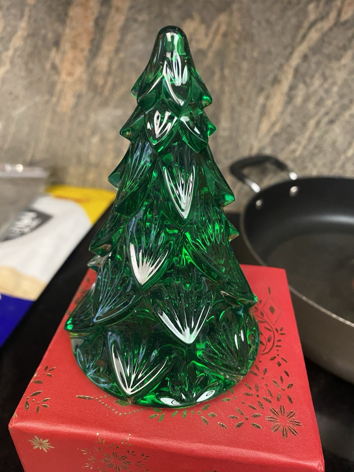 Waterford 40005021 Medium Green Christmas Tree Crystal Glass.