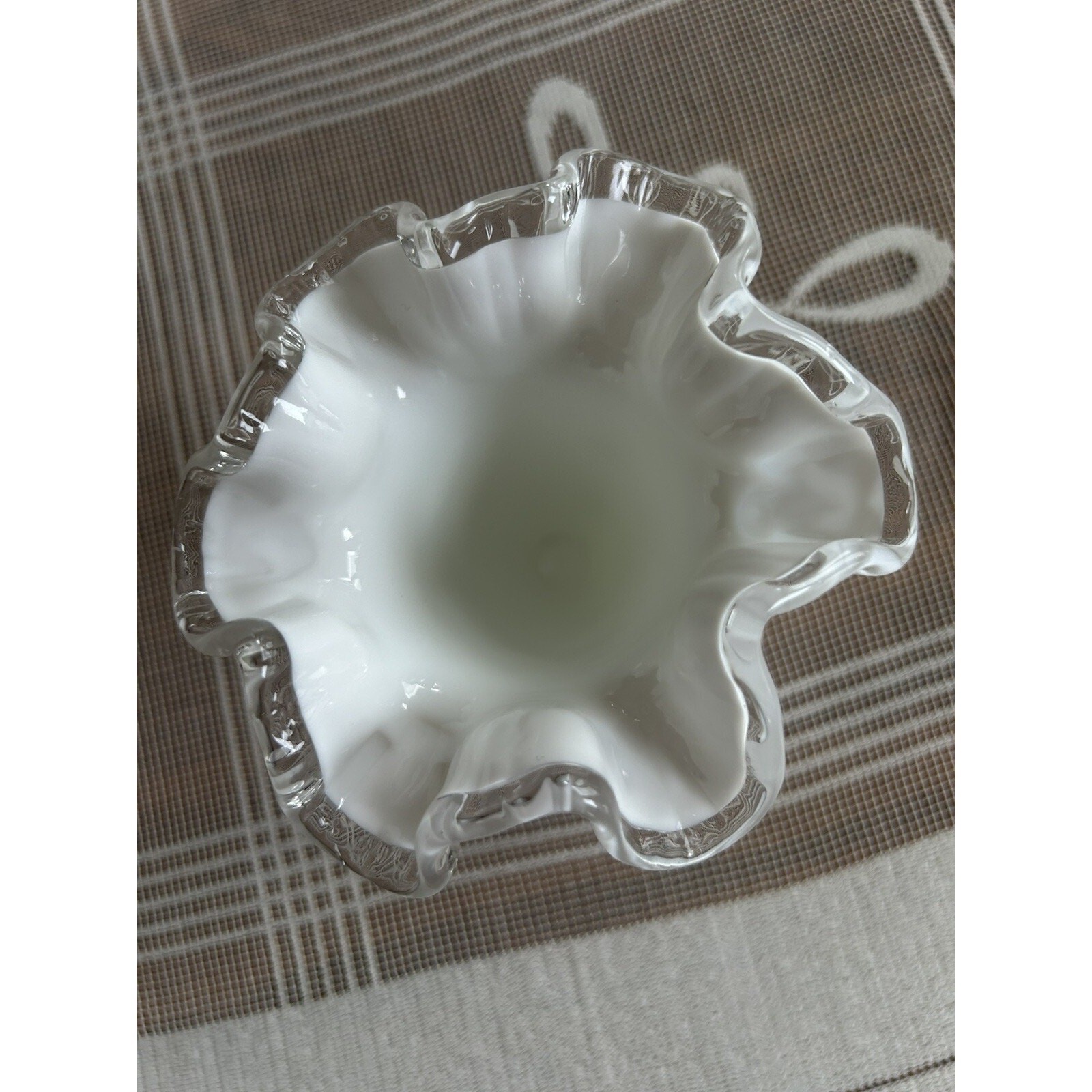FENTON SILVER CREST SPANISH LACE VIOLETS IN SNOW RUFFLED VASE SIGNED HAND PAINT
