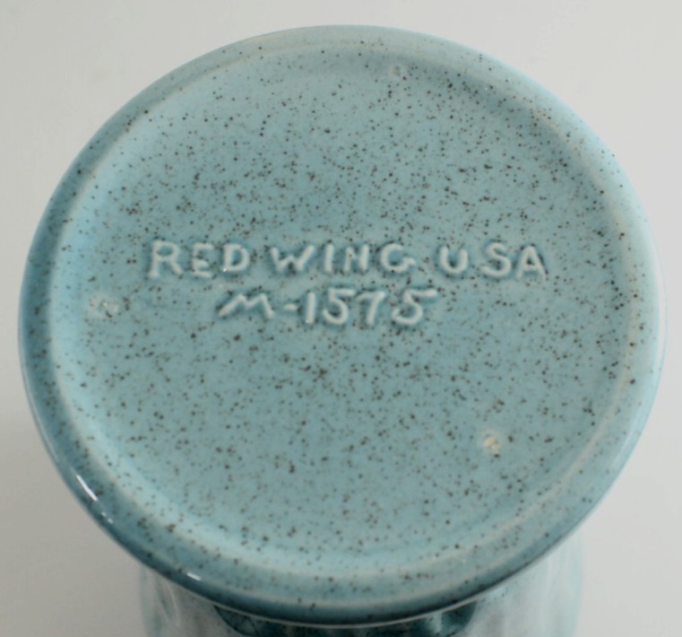 RED WING Pottery Vase # M1575 Robins Egg Blue Fleck 8″ EXCELLENT CONDITION