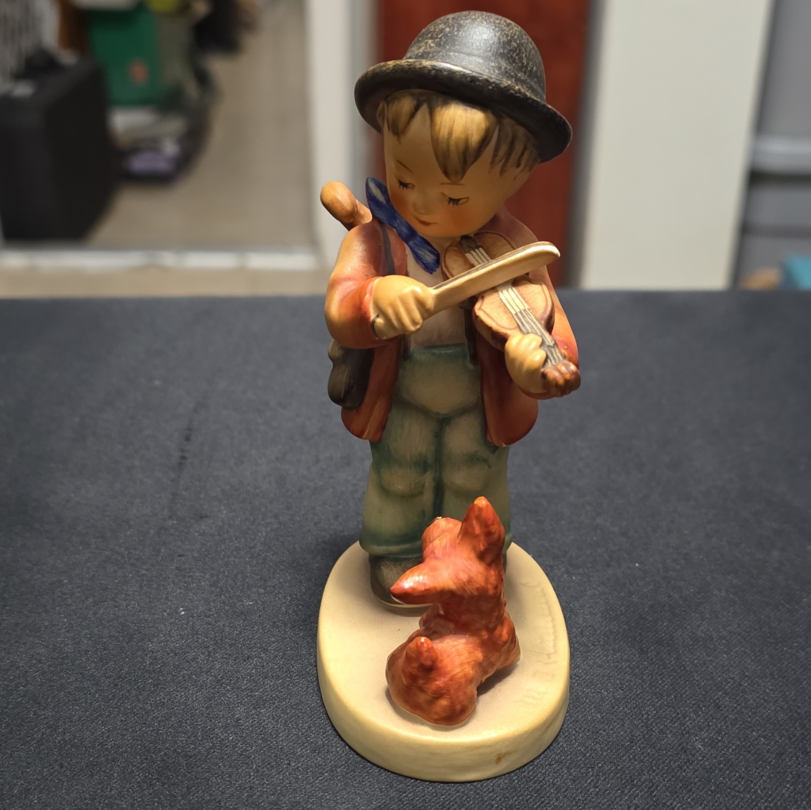 Goebel Hummel Puppy Love Figurine #1 TMK3 Stylized Bee 1960s West Germany
