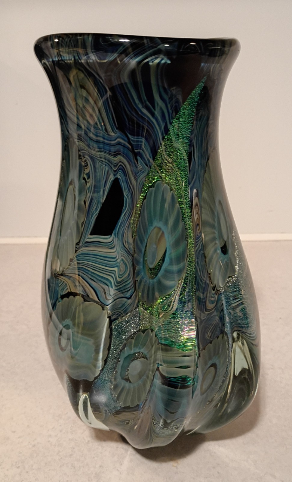 Gorgeous Signed 2008 Robert Eickholt Dichroic Free Form 9.25″ Art Glass Vase