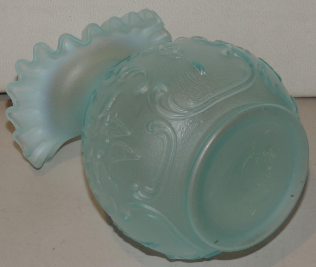 FENTON CELESTIAL BLUE SATIN OPALESCENT WILD ROSE & BOWKNOT JACK IN THE PULPIT