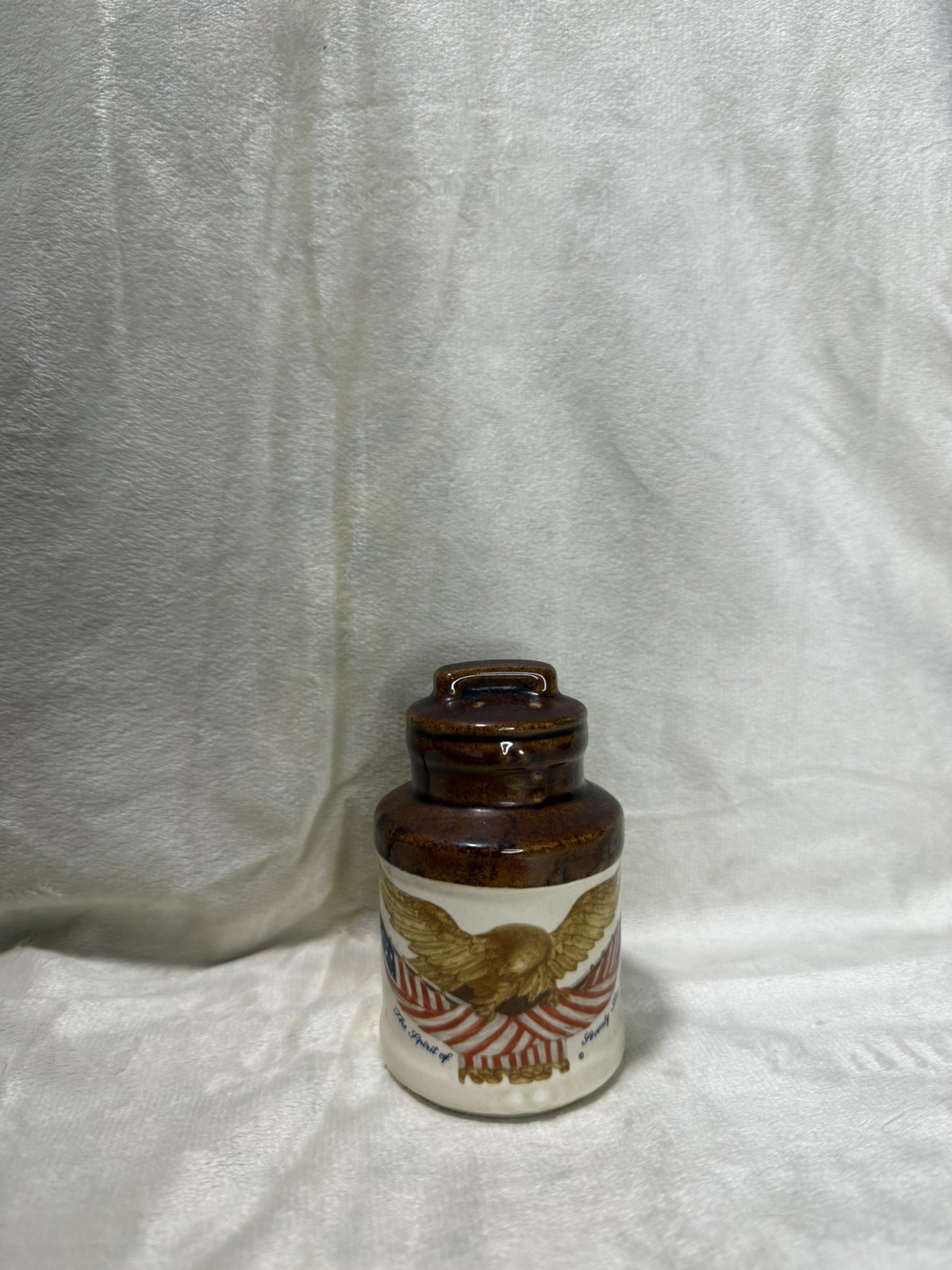 Vintage McCoy National Gallery of Art Carved 4” Eagle Crock “Spirit Of 1776”
