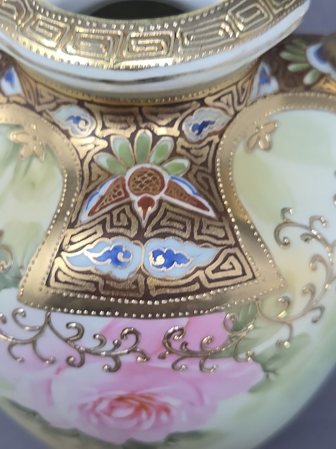 Antique Morimura Bros Handpainted Pink White Roses Raised Gold Vase 10 1/4″