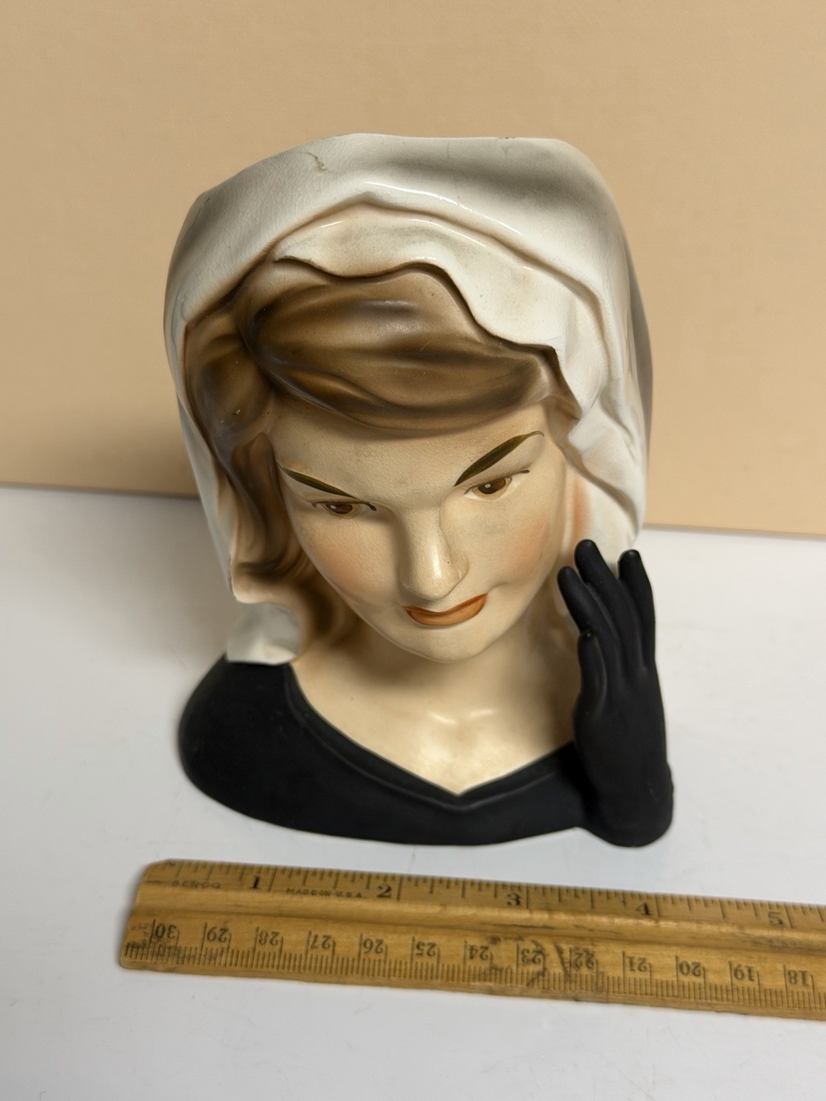 1964 Inarco (Original Label) JFK Jackie Kennedy Mourning Head Vase E-1852 6″