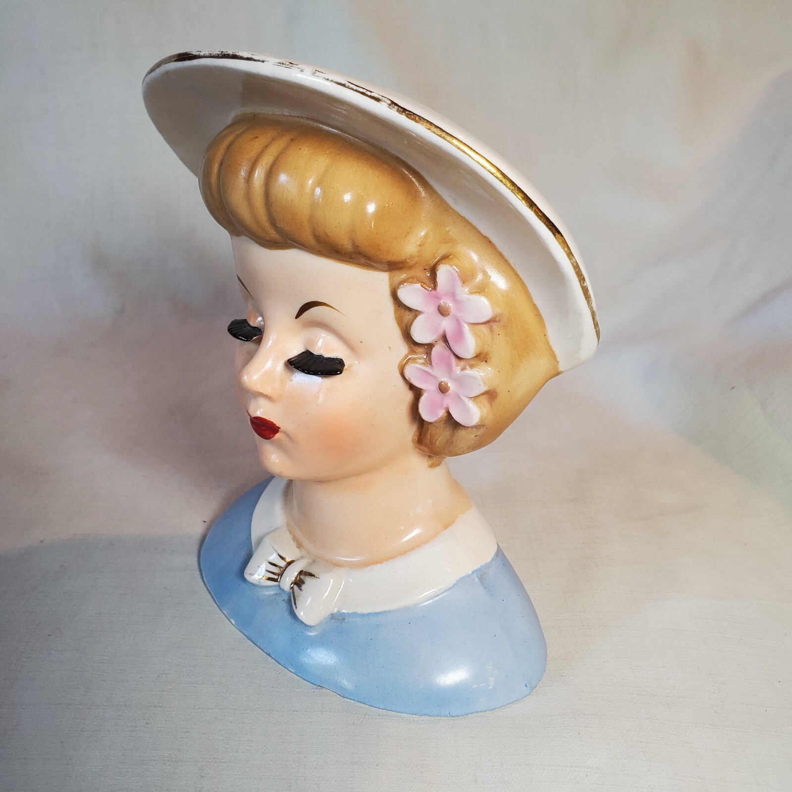 VTG Yoko Boiki Japan Wreath Clover Lady Head Vase Wreath Bonnet Hat Authentic