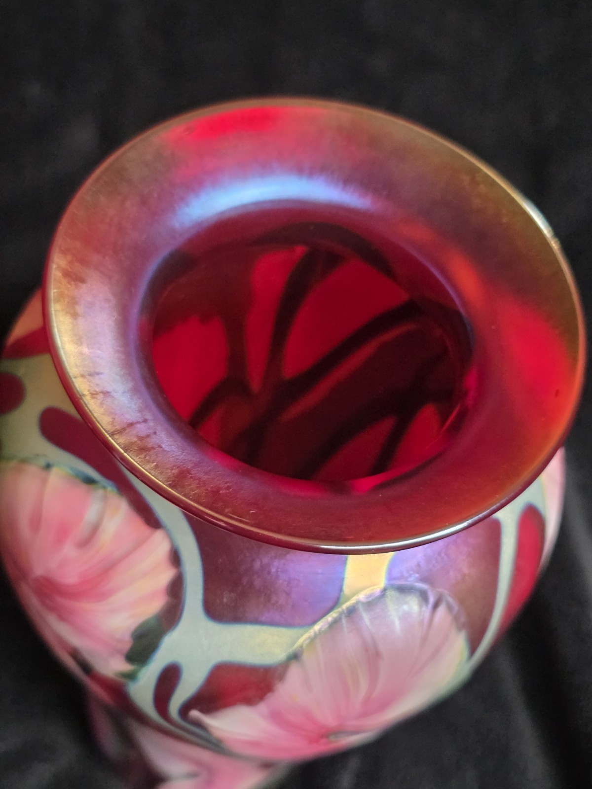* Gorgeous JOHN LOTTON Signed 1992 Iridescent 10.5″ Art Glass Vase