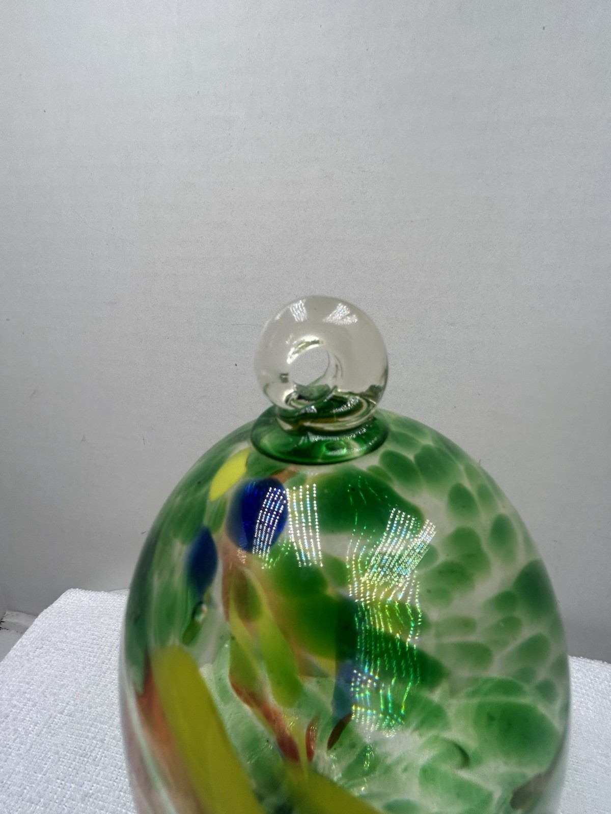 Blown Glass Ball/ Sphere Hummingbird feeder – 7″ tall – No stopper