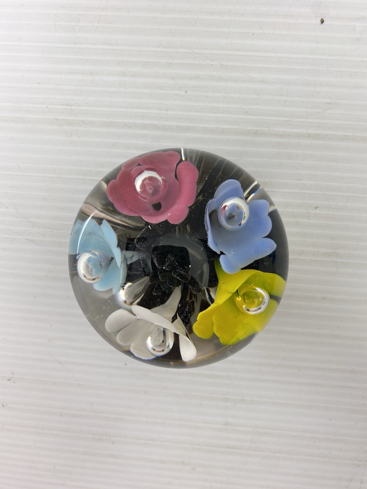 Maude And Bob St Clair Floral Flowers Controlled Bubbles Sphere Paperweight