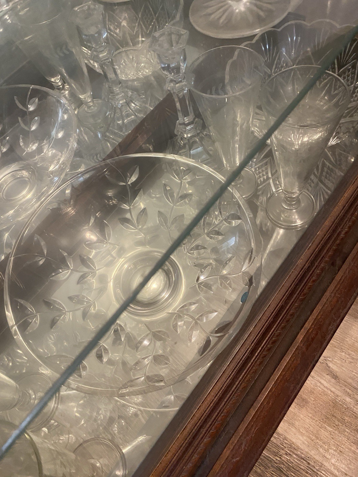 Clear Textured Floral Pattern Glass Vase Cut Glass Geometric Style