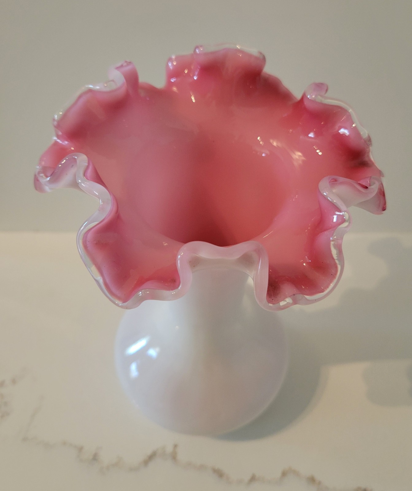 Vtg Fenton Vase White With Pink/Peach Crest Ruffled Crimped Clear Glass Edge