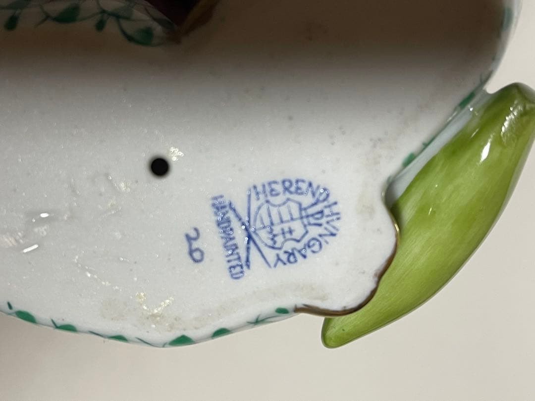 HEREND Two Rabbits Corn Green Porcelain Pottery Handprinted Glossy Fishnet