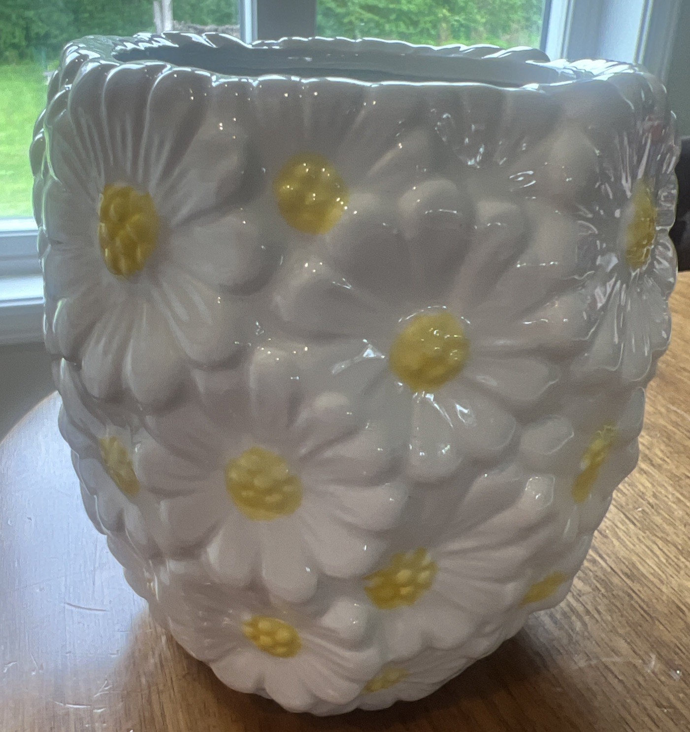 Vintage 3D Daisy Flower Pot Summer Planter cottage-core shabby chic 5” Tall