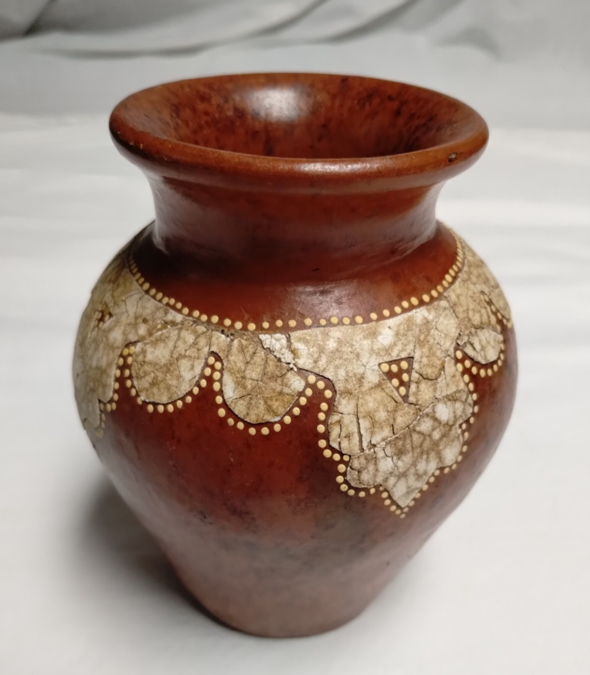 Hand Painted Nicaraguan or Eastern Folk Art Pottery Mottled Red Mini Bud Vase 5″