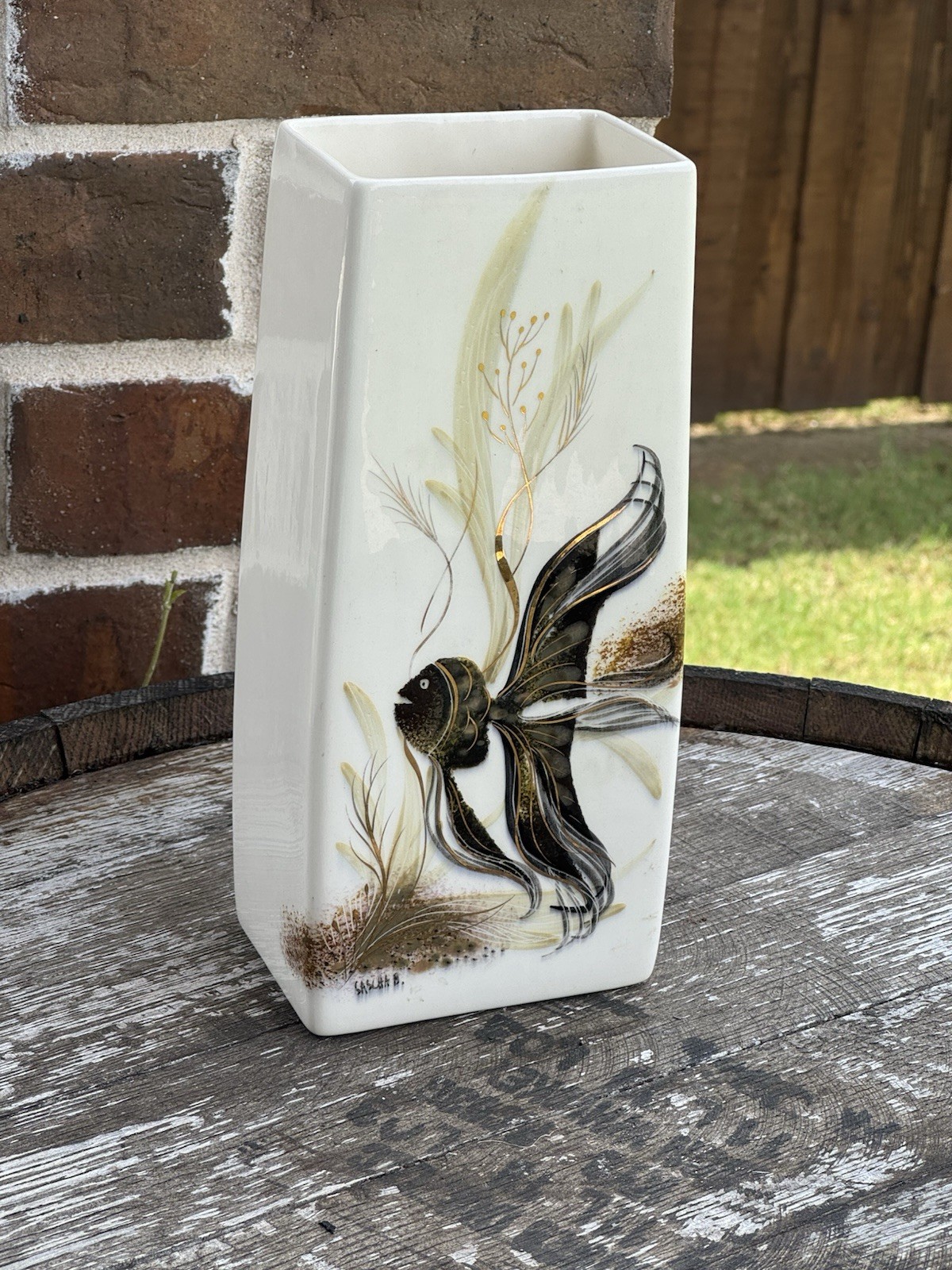 Vintage Sascha Brastoff Signed Fish Vase 9” MCM California Pottery Black Gold