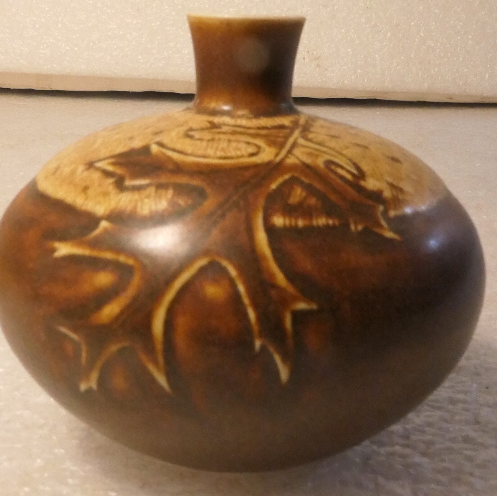 SUNRISE POTTERY MINNESOTA SIGNED JANEL MAPLE LEAF VASE
