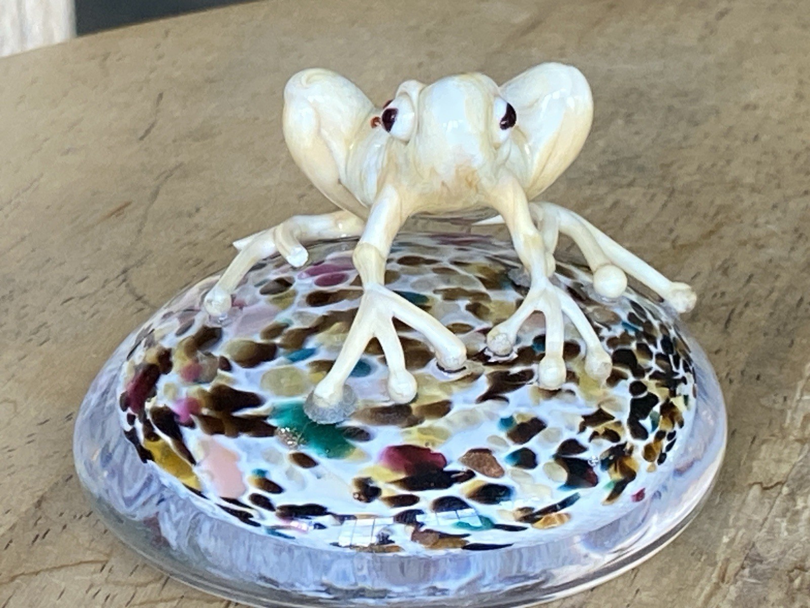 Glass Frog mini paperweight figurine handmade Tree