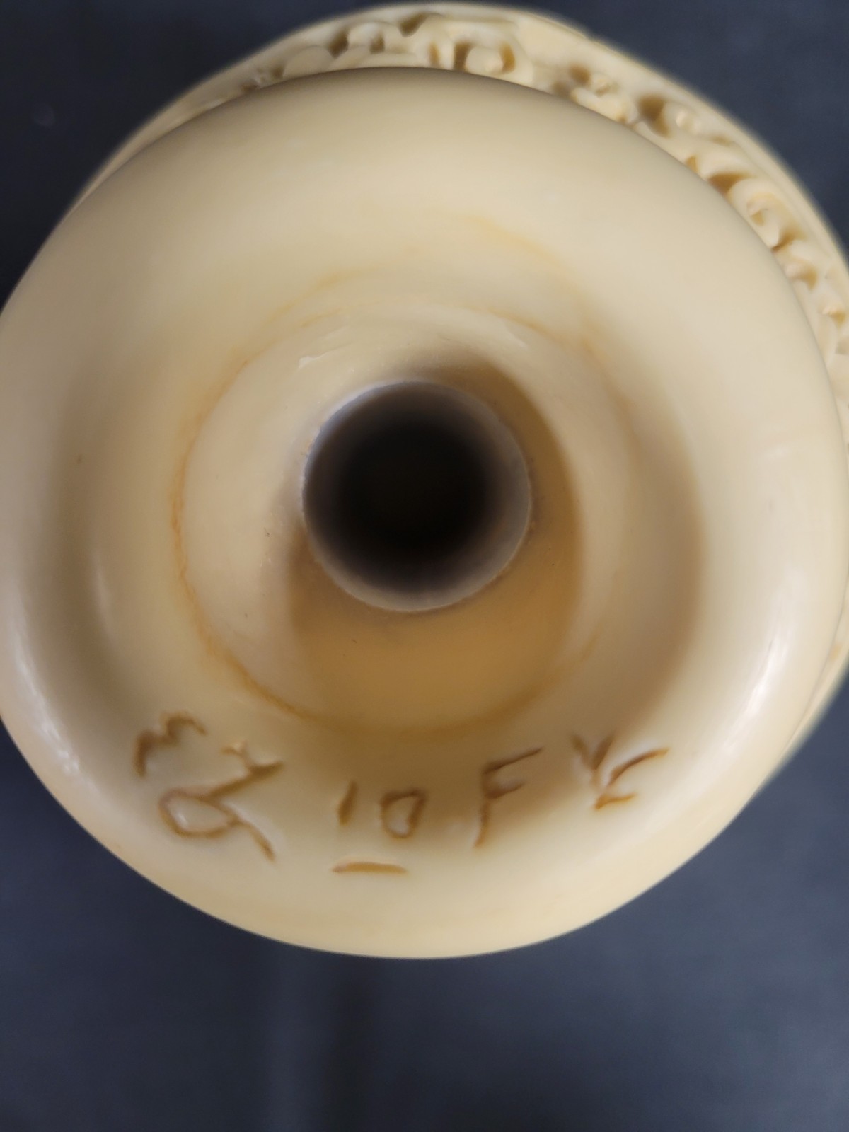 VINTAGE Norleans Hand Carved Signed Vase Made In Italy Japanese Garden Style 8″