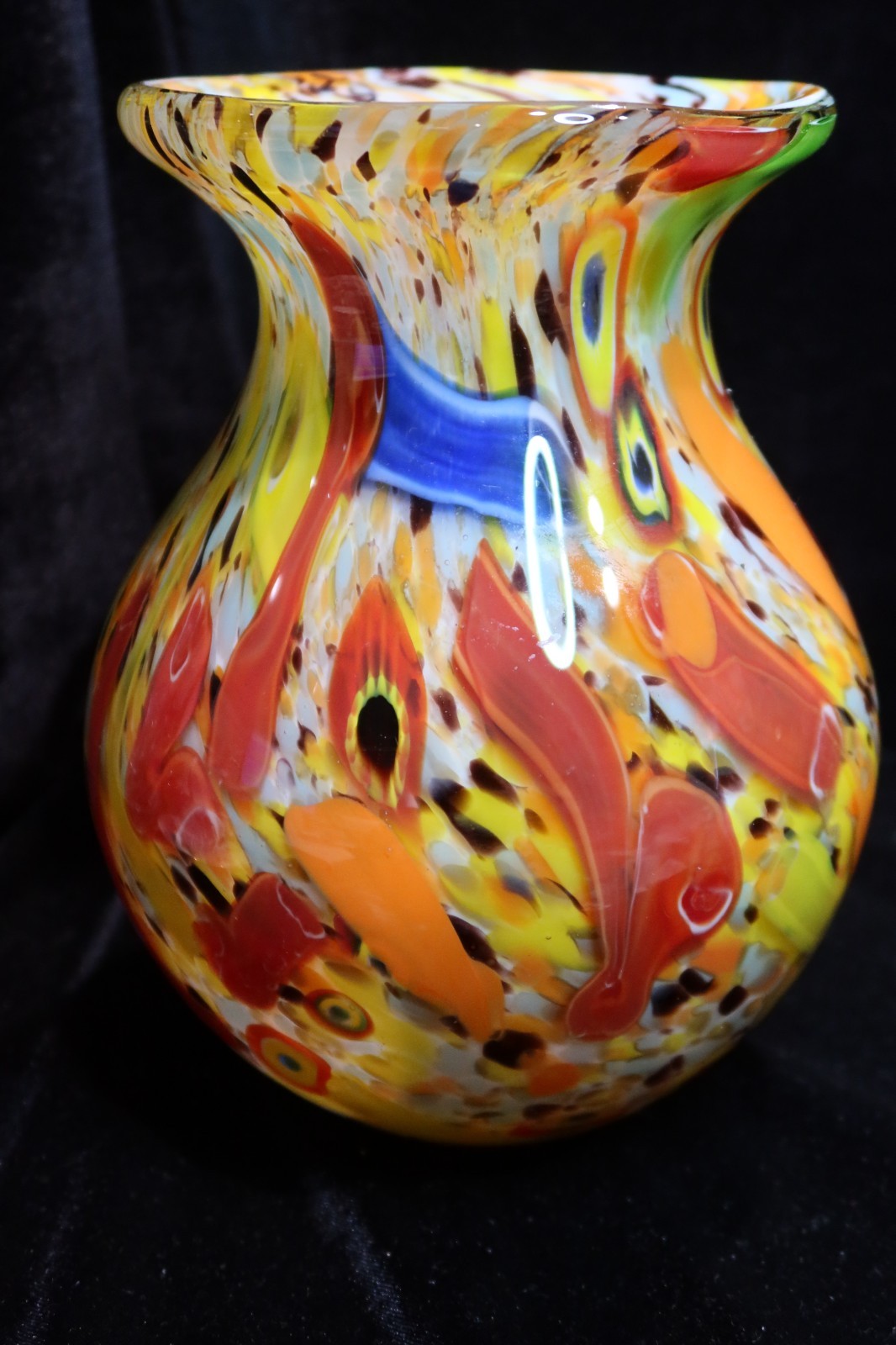 Gorgeous Millefiori Murano Italian Hand Blown Art Glass Heavy Vase 8 5/8″ Tall