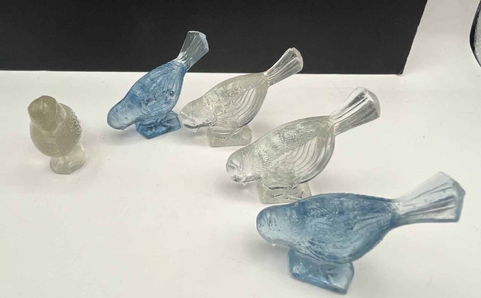 vintage Blue & Clear glass bird figurines Lot Of 5 Small Birds Unmarked