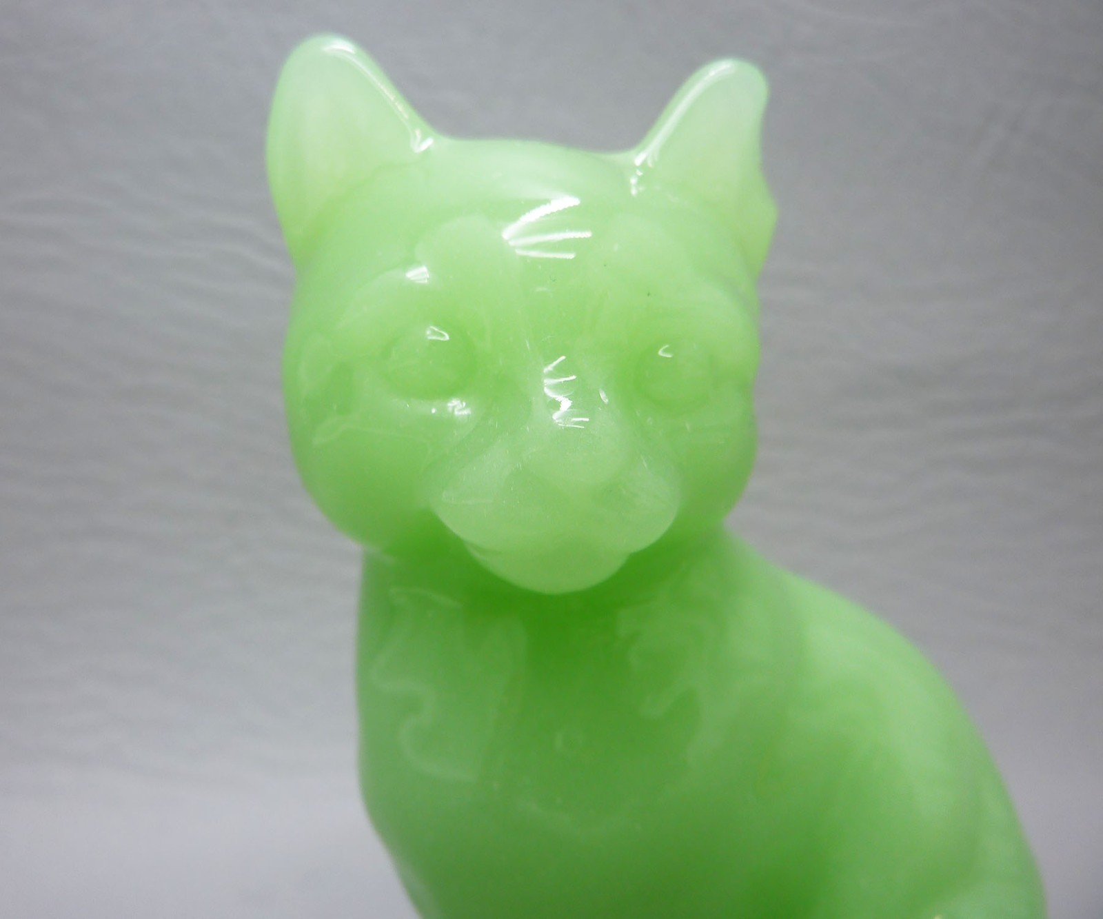 Vintage Unpainted Fenton Art Glass Sitting Cat Figurine in Jade Glass Ear Damage