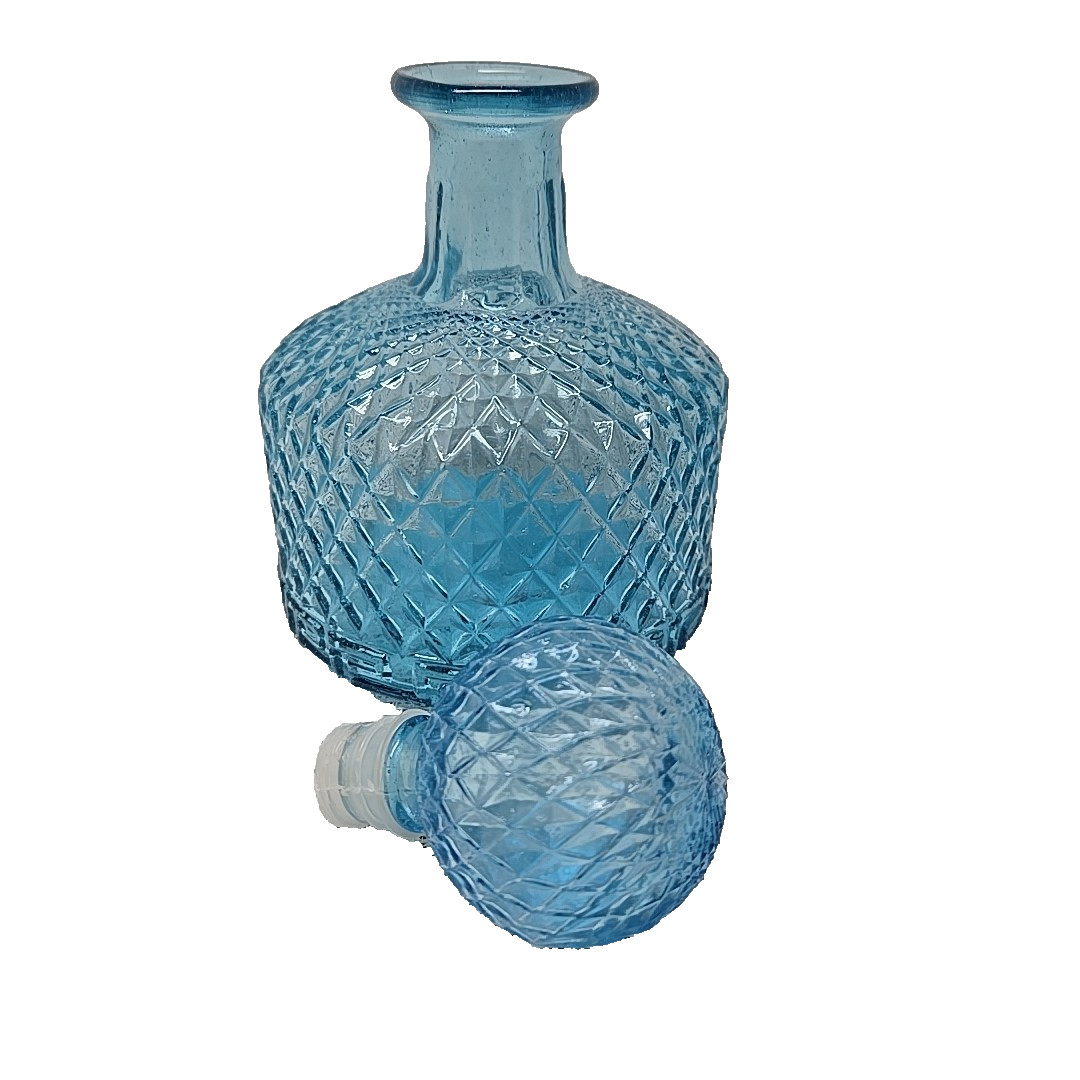 ​Stunning Vintage-Style Blue Diamond Point Glass Decanter with Stopper 8.5 in.