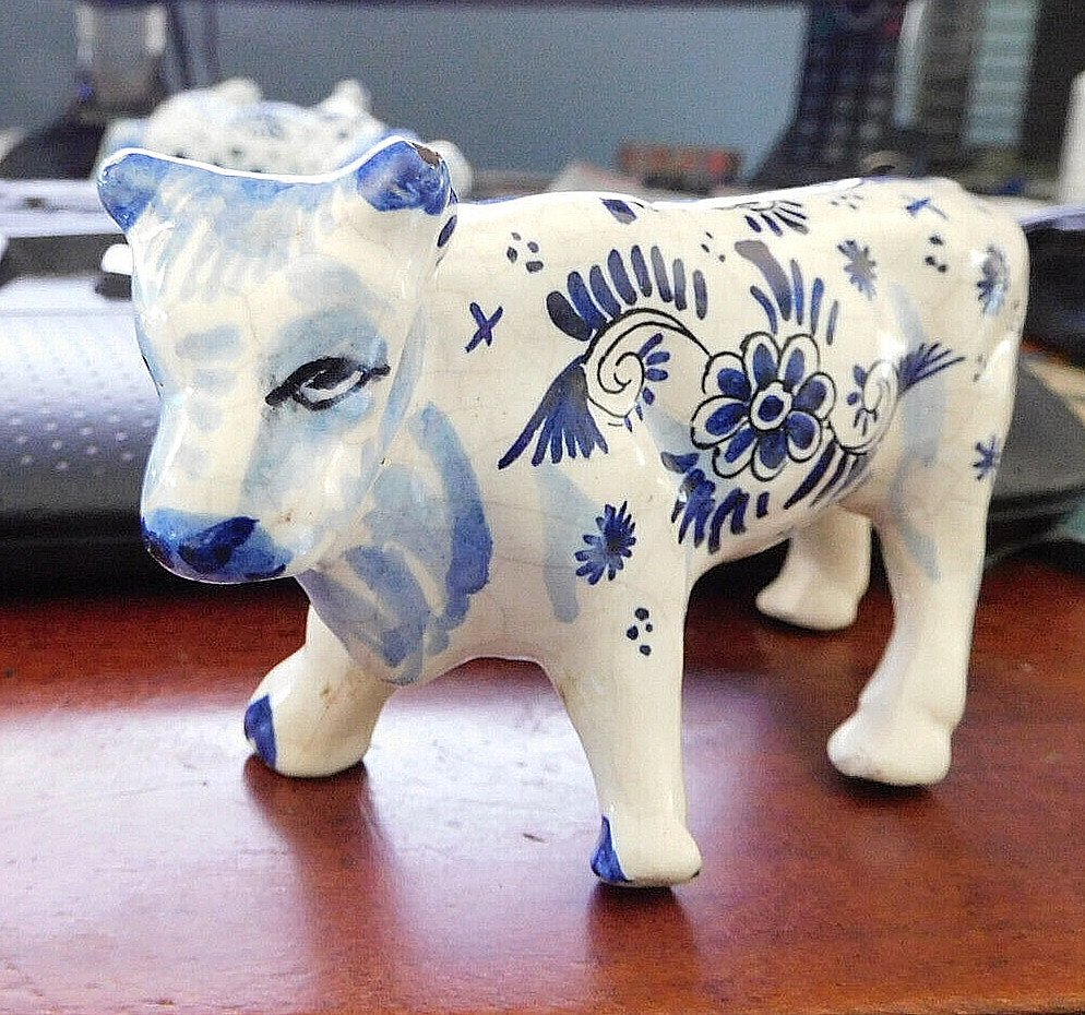 DEVRES SIGNED DELFT COW