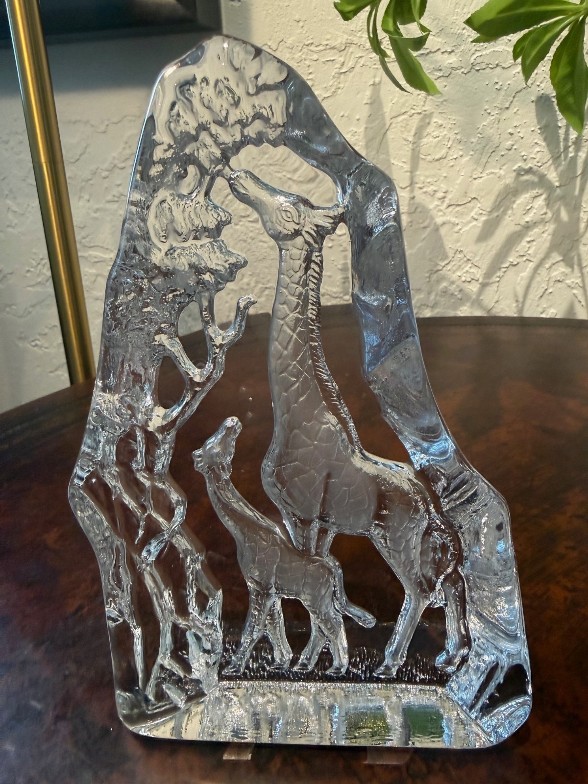 Clear Glass Wildlife Sculpture – Giraffe Family Relief – Scandinavian Style Art
