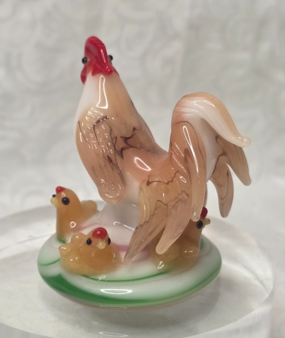 Vintage Hand Blown Glass Miniature Hen with Chicks Figurine – Beautiful!
