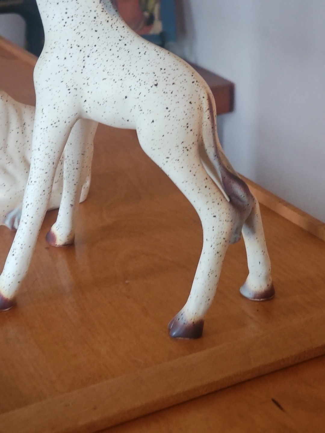 Will George California Pottery Reclining & Standing Giraffes Figurine Speckled