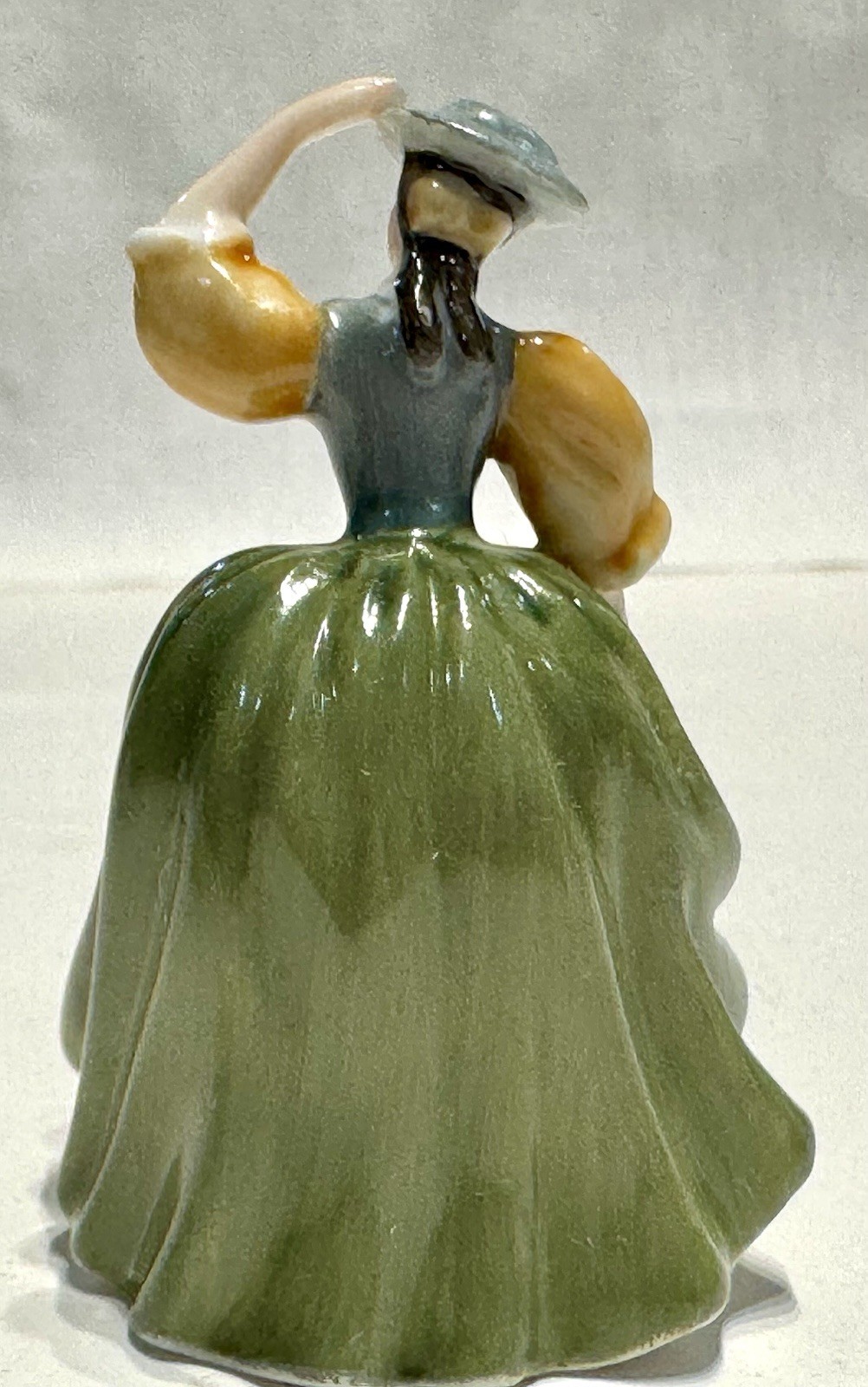 Royal Doulton Miniature Ladies Figurine Buttercup M211 2004 2 3/8″ High