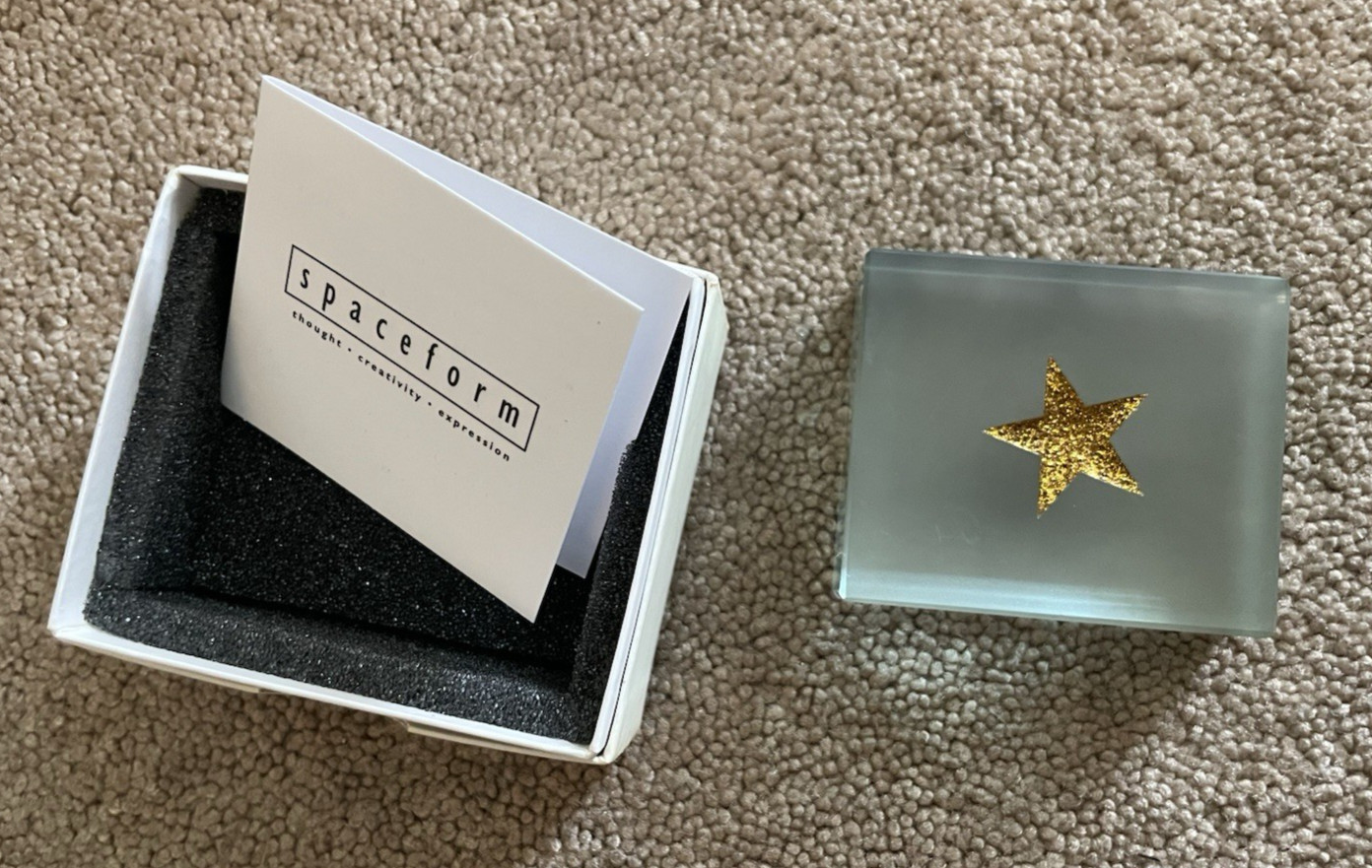 Spaceform Decorative Glass Paperweight w/Box Clear Gold Star 2 3/8″ x 2″ x 3/4″