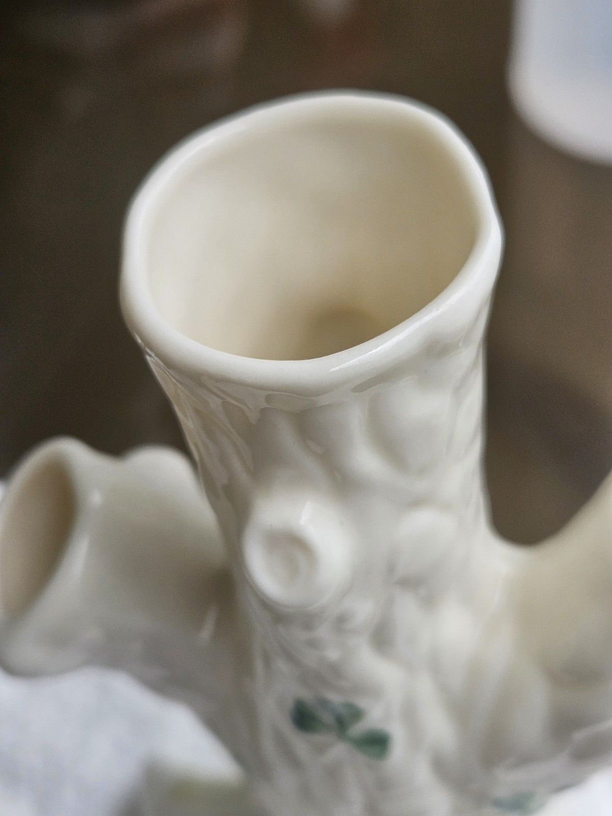 Vintage Belleek Ireland Shamrock Tree Trunk Vase 6th Green Mark 1965-1980 MINT