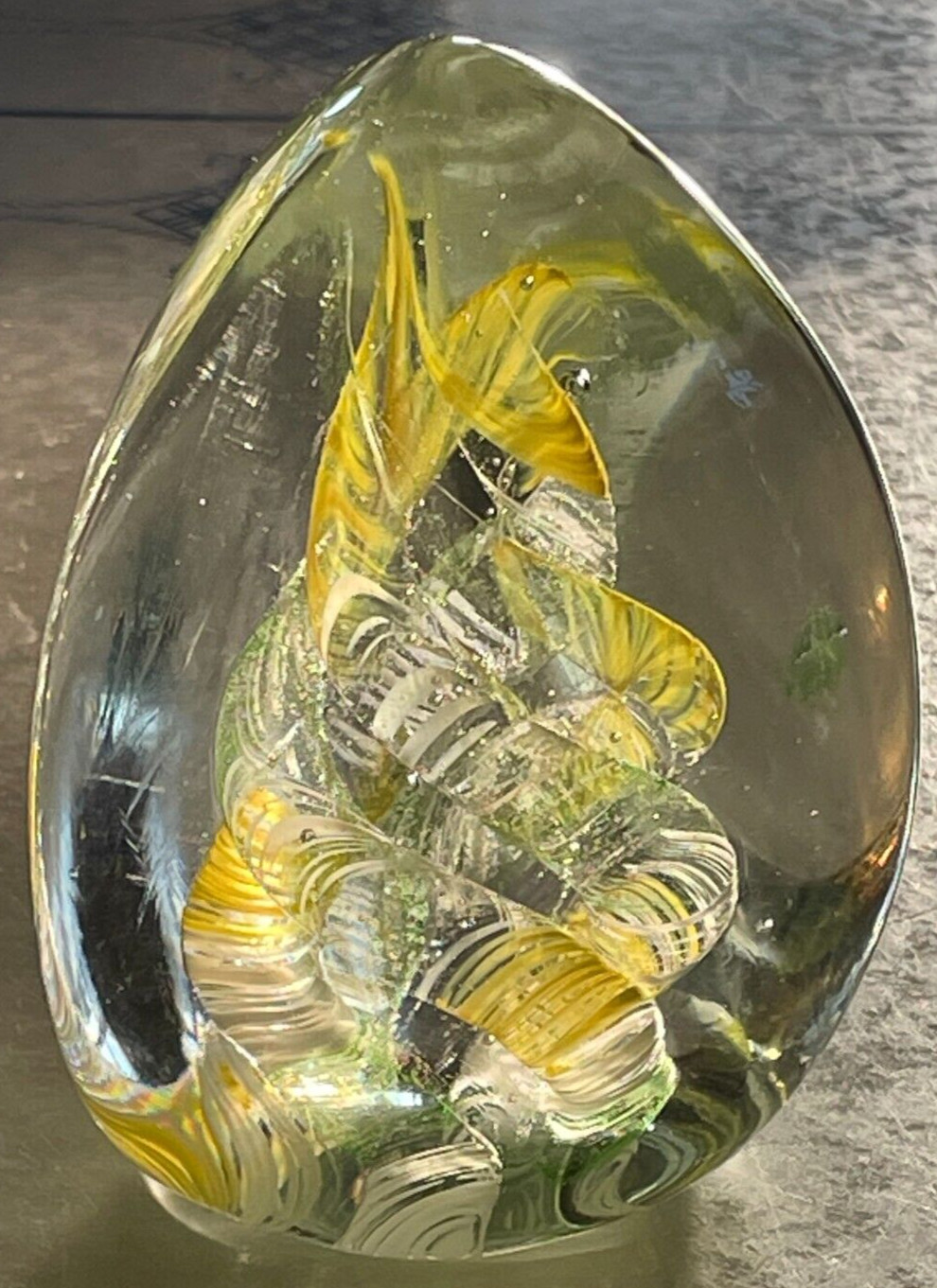 VTG Triangle Studio Art Glass Paperweight Yellow Green White Swirls Bubbles 4″
