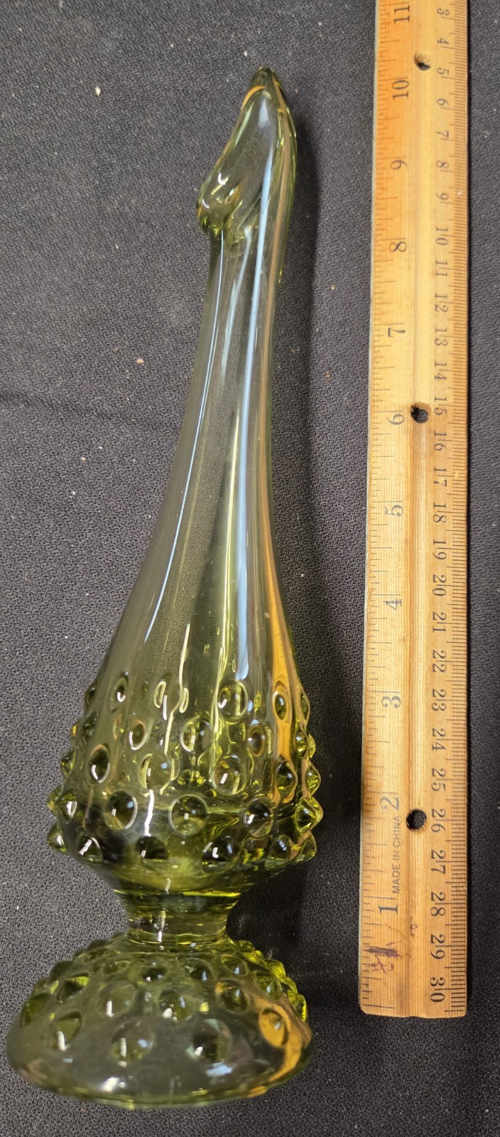 Vintage Fenton Glass Hobnail Swung Glass Bud Vase Colonial Green 10″ Excellent