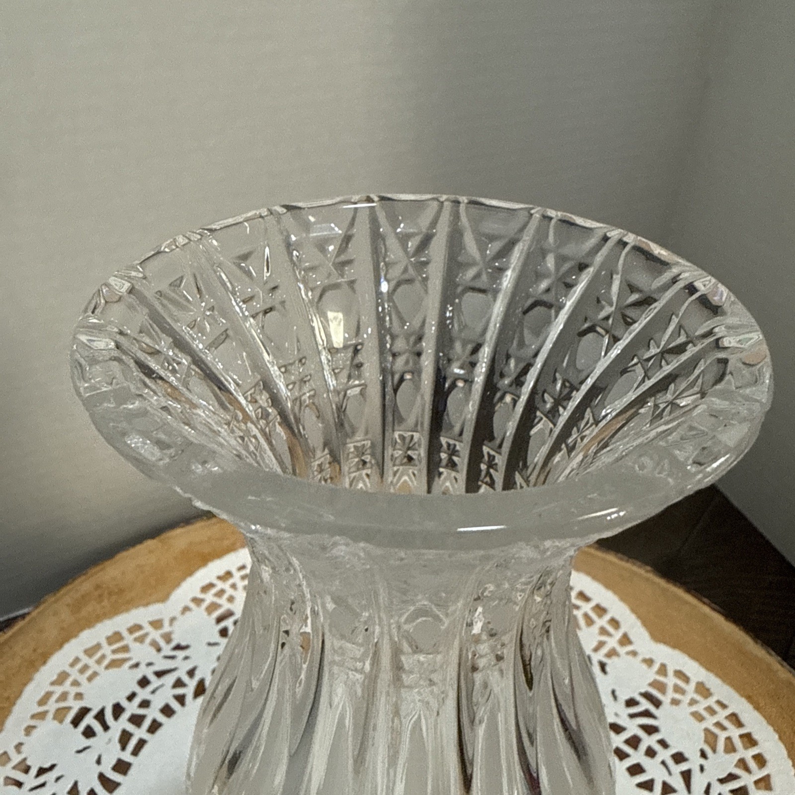 Lead Crystal Footed Vase 8″ Heavy Cut Crystal Vertical Ribbed Flared Rim