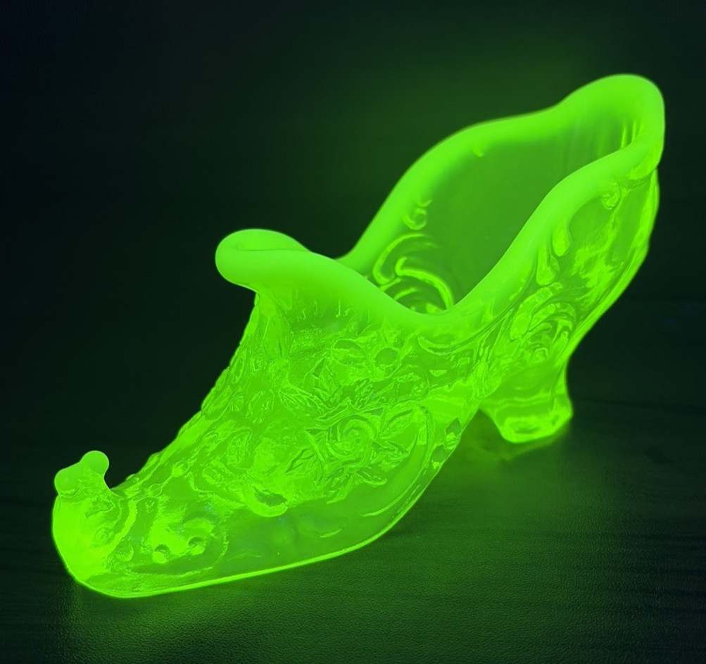 Mosser Opalescent Vaseline Uranium Rose Slipper Shoe Figurine 6″ UV Glow Vintage
